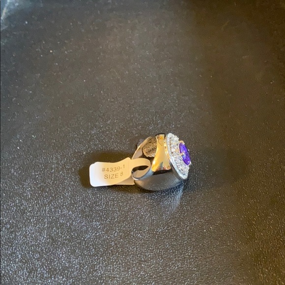 Ring - Picture 2 of 3